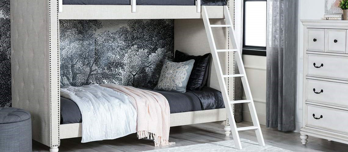 kids room with bunk bed