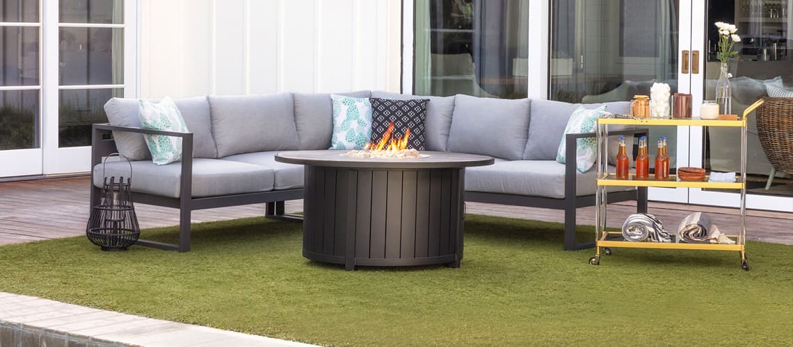 outdoor firepit seating