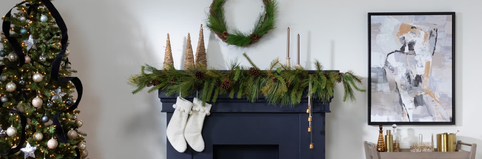 christmas mantel ideas hero